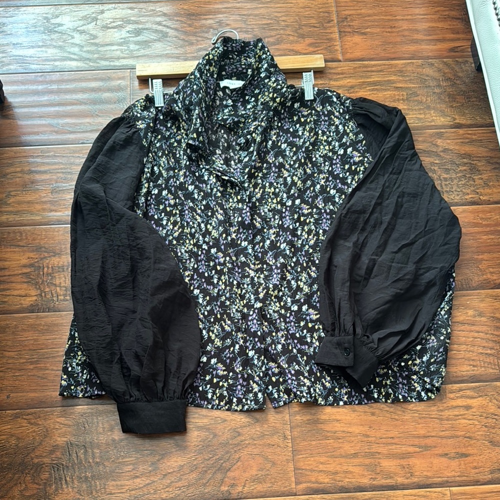 Floral Black Blouse